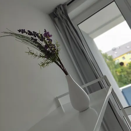 Monteurwohnung Business Links Langenfeld *